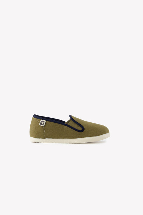 Chaussons - John Kaki Clair - Image principale